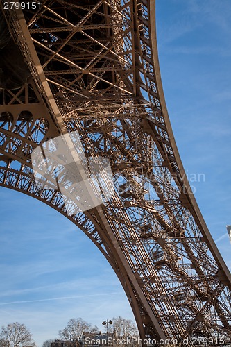 Image of Eiffel Tower in Paris