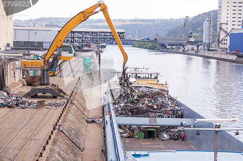 Image of Barge being loaded or offloaded