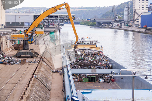 Image of Barge being loaded or offloaded