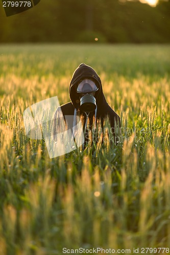 Image of Allergic man with gasmask