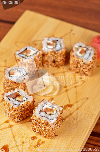 Image of sesame sushi rolls