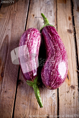 Image of two fresh eggplants 