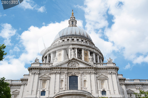 Image of South facade of St Paul's Cathedral
