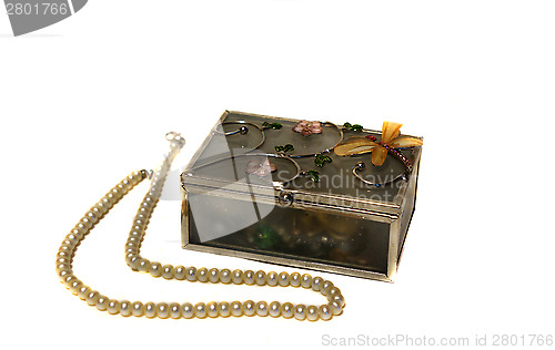 Image of Decorative jewelry box and pearl beads