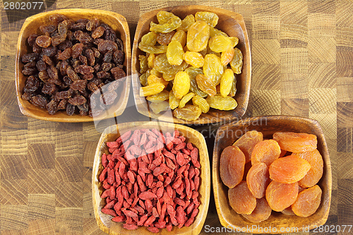 Image of Dried fruits.