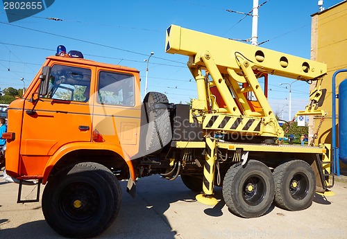 Image of Crane tow truck