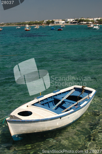 Image of row boat in harbor