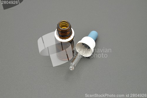 Image of Detailed but simple image of medical flask