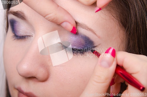 Image of Makeup artist starts causing arrows forever models