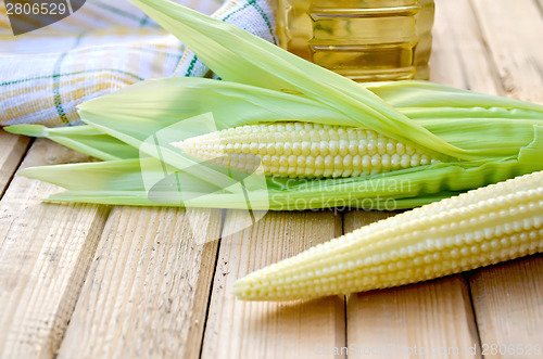 Image of Corncob with a napkin on board