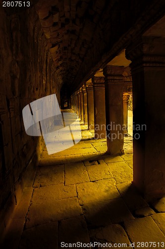 Image of Sunrise over Ta Phrom