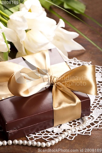 Image of brown box with candies