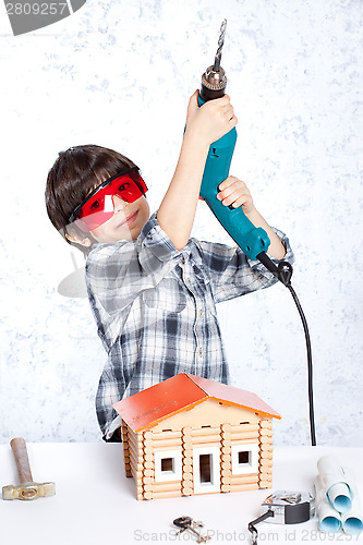 Image of young repairman