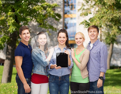Image of students showing blank tablet pc screen