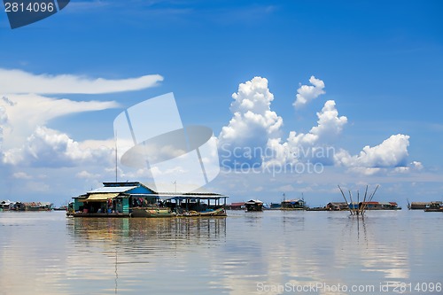 Image of Floating village