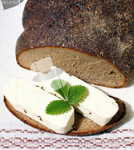 Image of Cottage cheese with bread