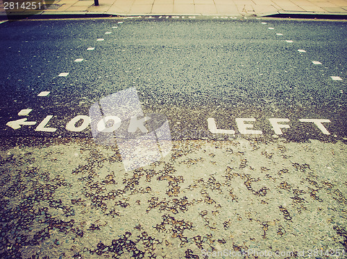Image of Retro look Look left