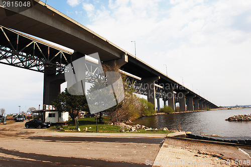 Image of Highway over the canal.