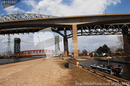 Image of Highway and lift bridge.