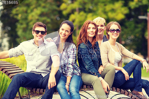 Image of group of students or teenagers hanging out