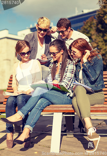 Image of group of students or teenagers hanging out