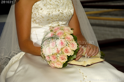 Image of Flowers and bride