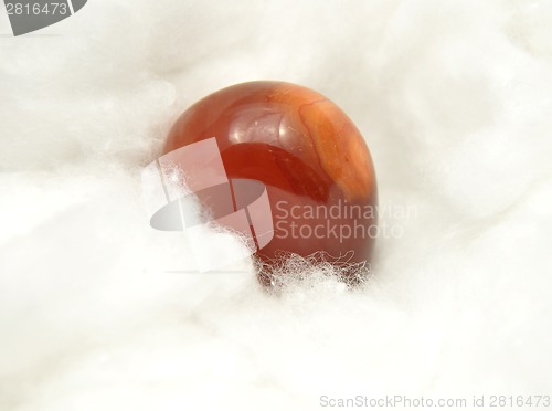 Image of Agate mineral on cotton