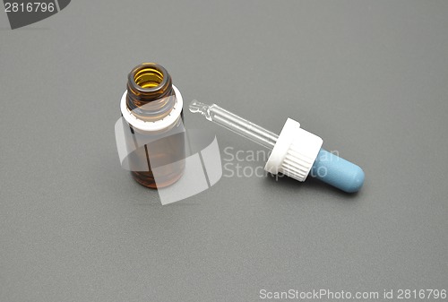 Image of Detailed but simple image of medical flask