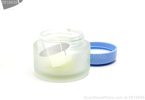 Image of Open plastic jar with lid