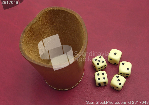Image of Dice cup and dice