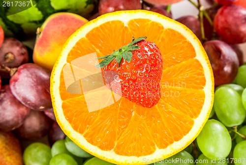 Image of Fresh Orange and strawberries