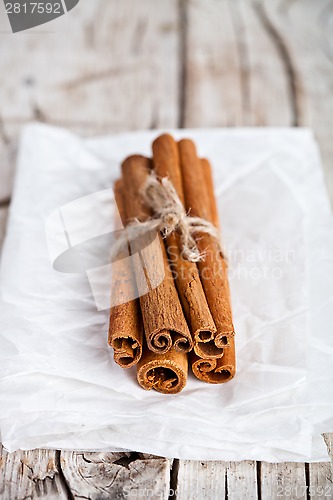 Image of stack of cinnamon sticks