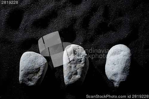 Image of the three stones