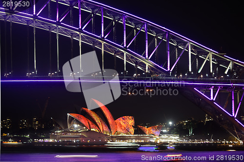 Image of Sydney Harbour Bridge and Sydney Opera House duirng Vivid festiv