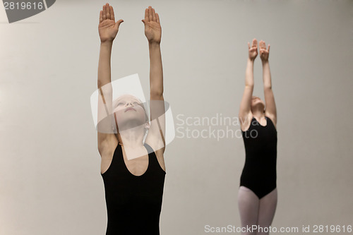 Image of small choreographic ballet girls