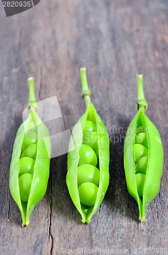 Image of green pea pods