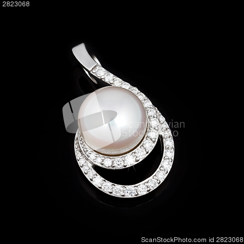 Image of White gold pendant with pearl