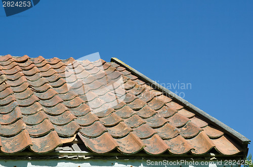 Image of Broken tiled roof