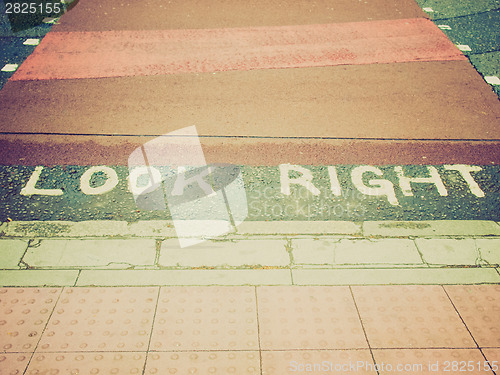 Image of Retro look Look Right sign