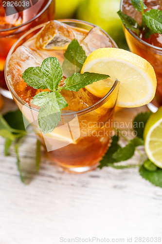 Image of Glass of iced tea 