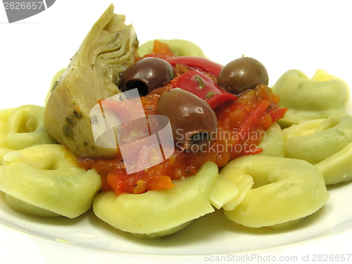 Image of Tortellini  with tomato sauce, olives and artichoke