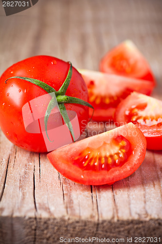 Image of fresh tomatoes 