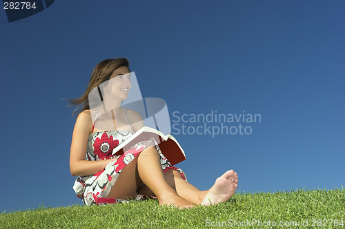 Image of Woman reading