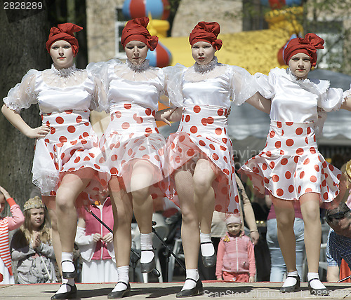 Image of Kabaret dancing groupe