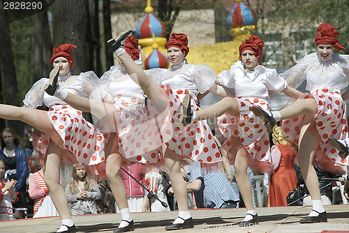 Image of Kabaret dancing groupe