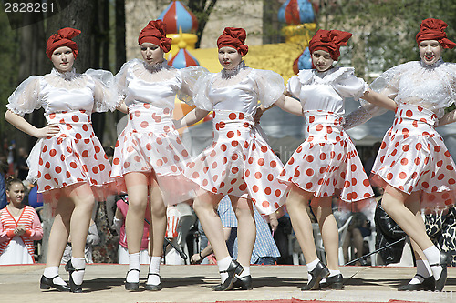 Image of Kabaret dancing groupe