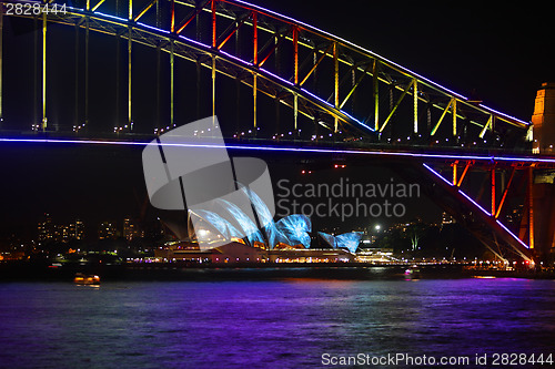 Image of Sydney Harbour Bridge and Sydney Opera House duirng Vivid festiv