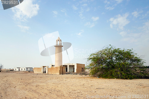 Image of Mosque bush and ruins