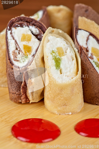 Image of pancake roll with marmalade