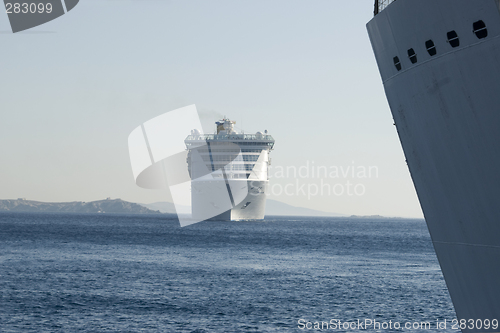 Image of cruise ship in harbor